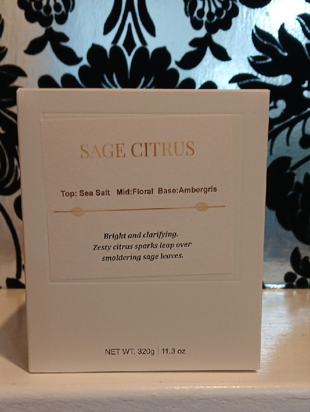 Sage Citrus Wooden Wick Candle W/ Gift Box - Picture 4 of 4